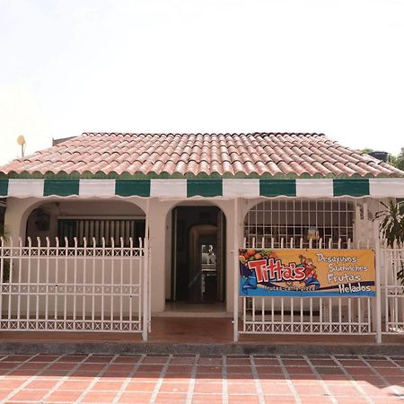 Hotel Vargas Airport Cartagène Extérieur photo