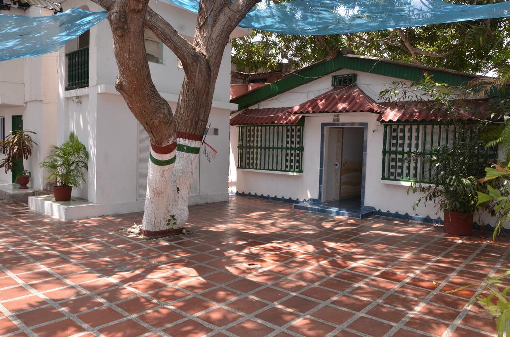 Hotel Vargas Airport Cartagène Extérieur photo