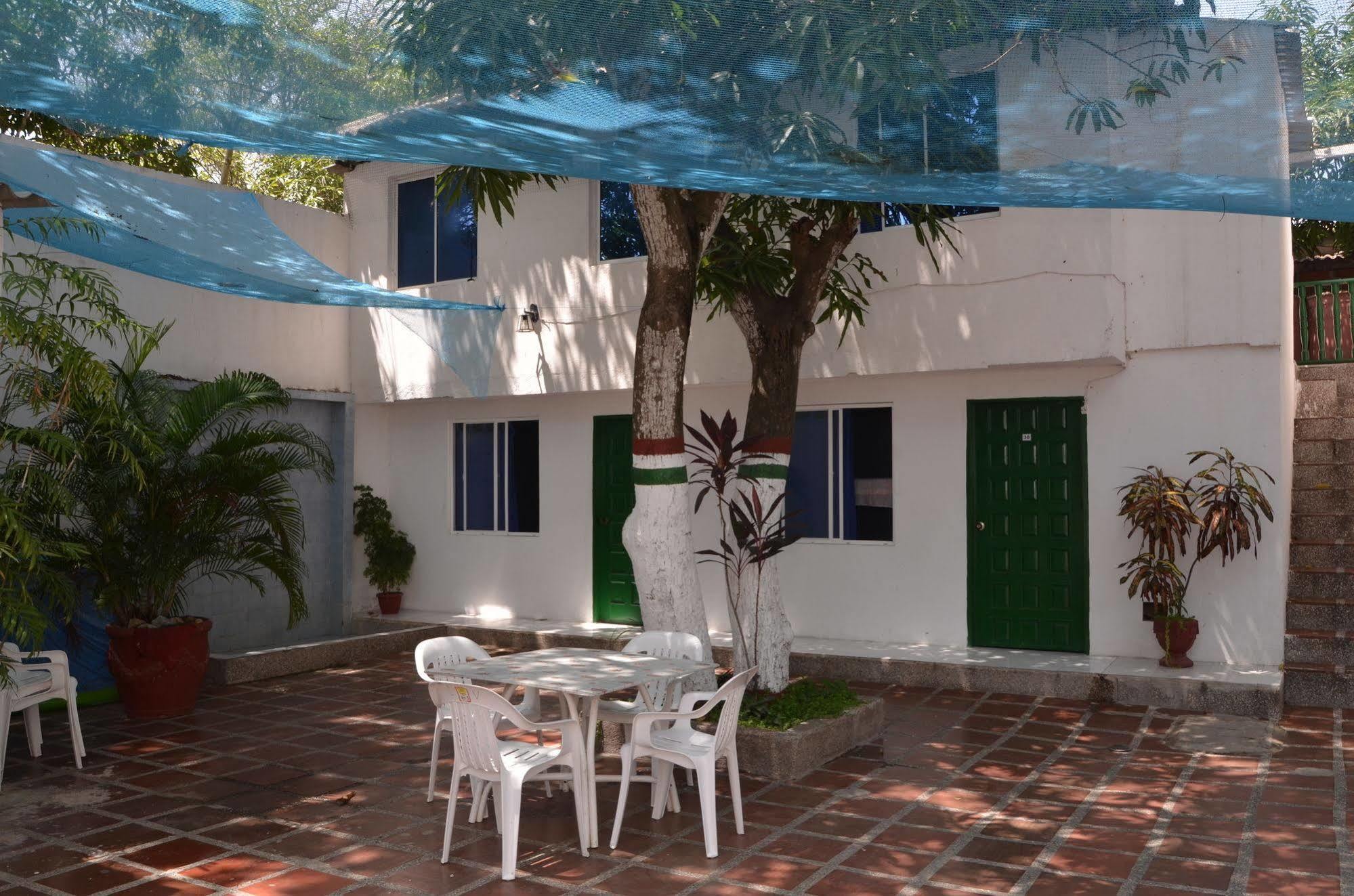 Hotel Vargas Airport Cartagène Extérieur photo